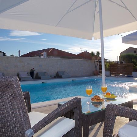 Banic Apartments With Pool Биоград-на-Мору Экстерьер фото