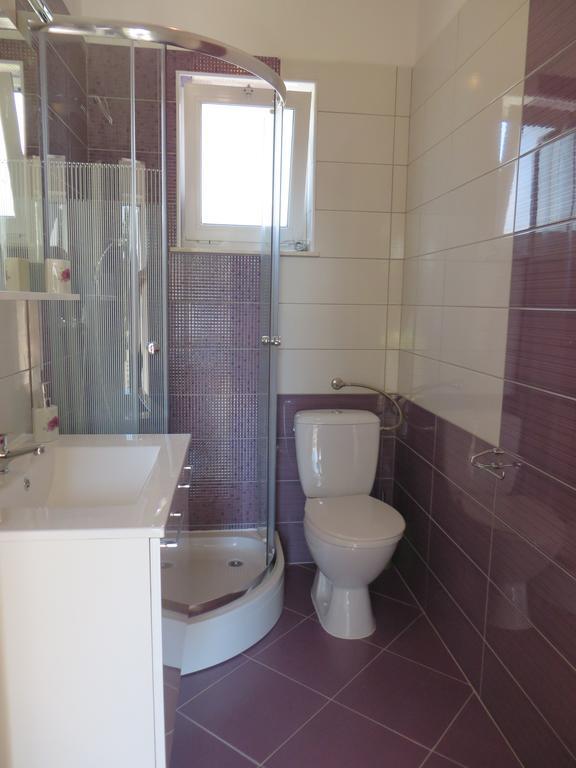Banic Apartments With Pool Биоград-на-Мору Номер фото